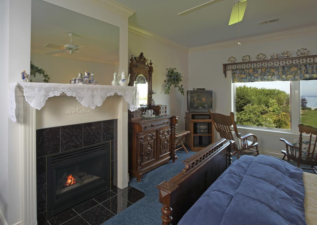 ポート・エンジェルス Sea Cliff Gardens Bed & Breakfast エクステリア 写真