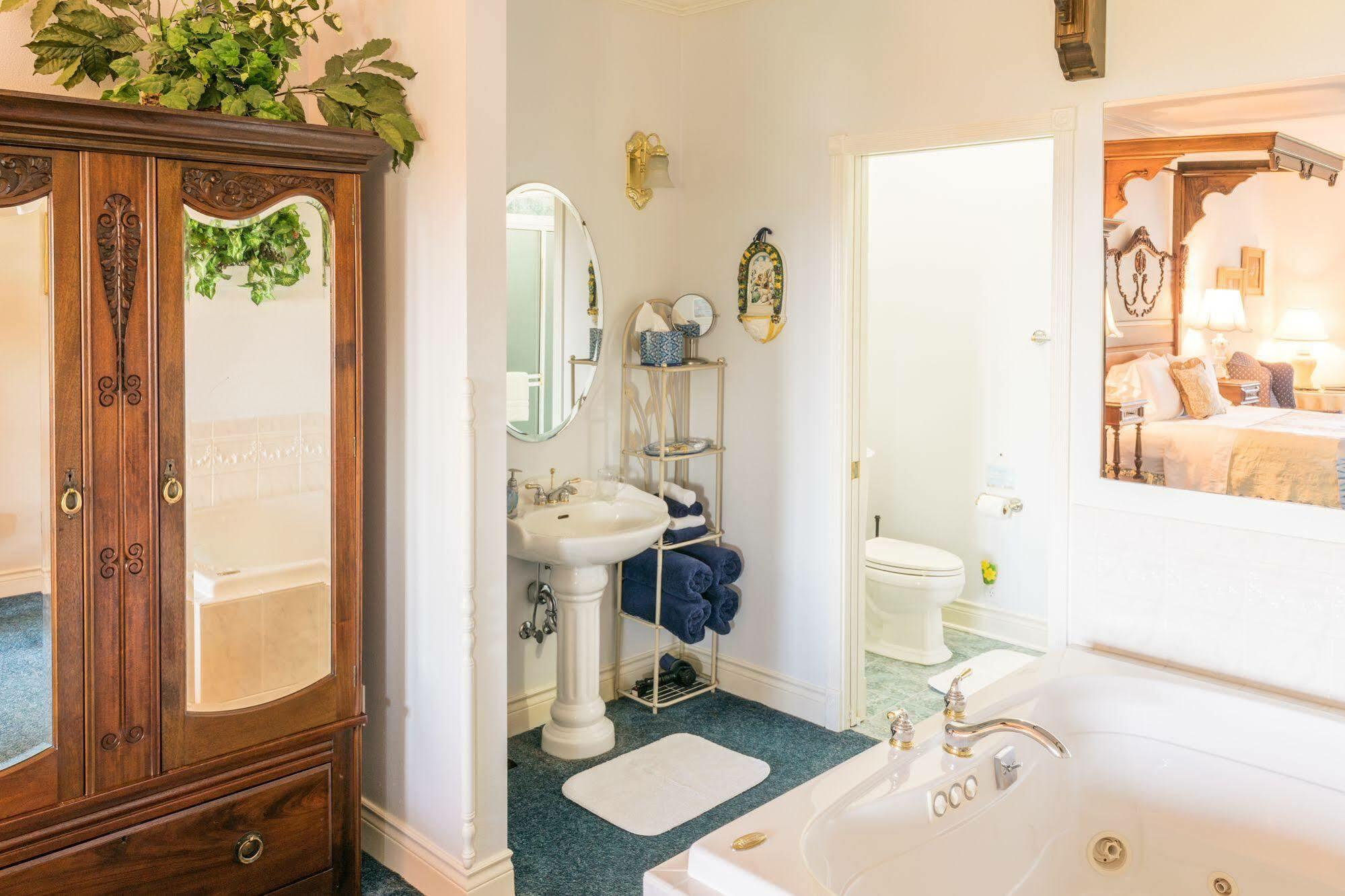 ポート・エンジェルス Sea Cliff Gardens Bed & Breakfast エクステリア 写真