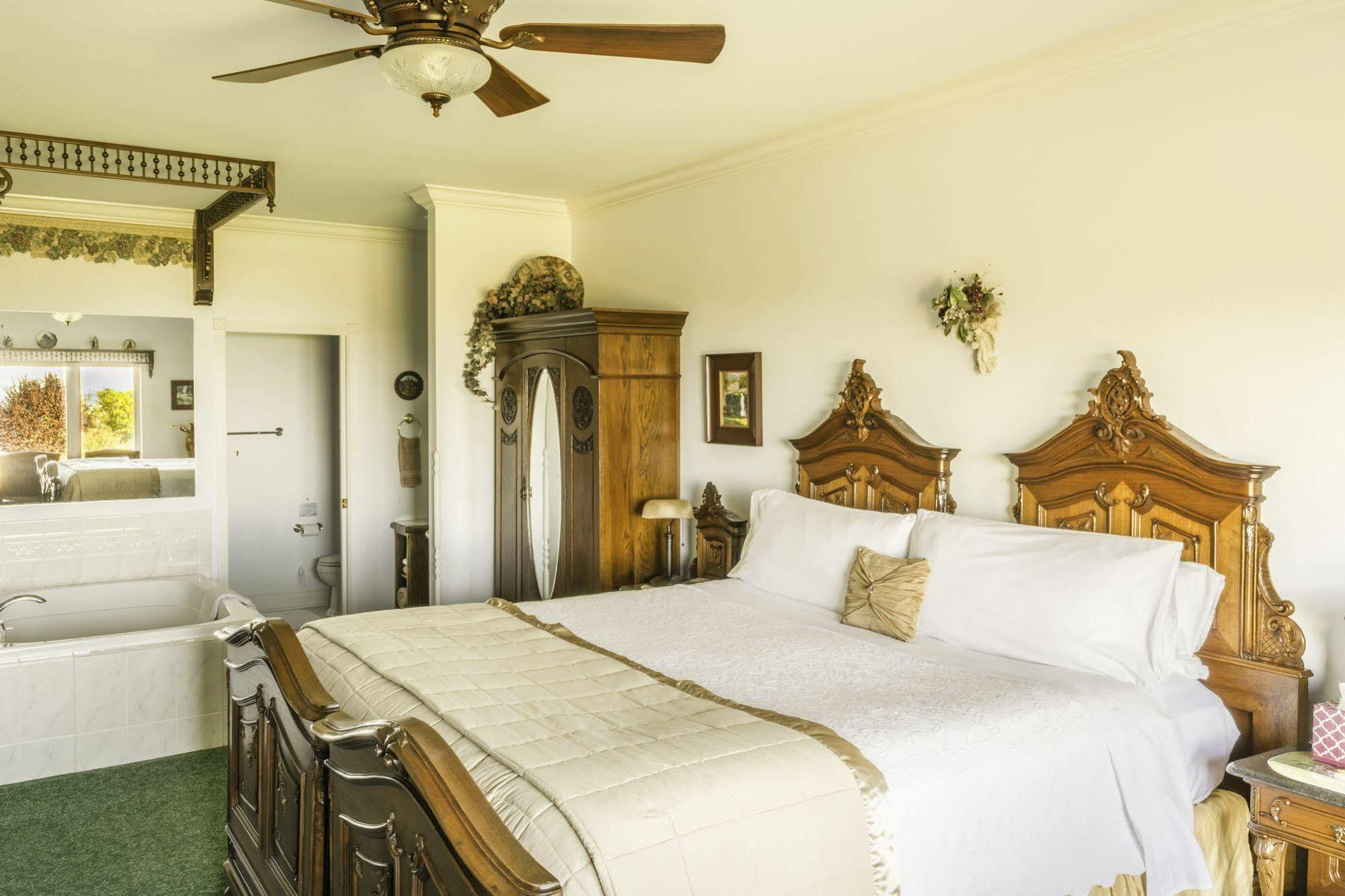 ポート・エンジェルス Sea Cliff Gardens Bed & Breakfast エクステリア 写真