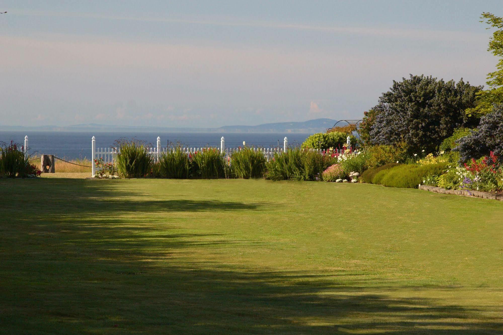 ポート・エンジェルス Sea Cliff Gardens Bed & Breakfast エクステリア 写真