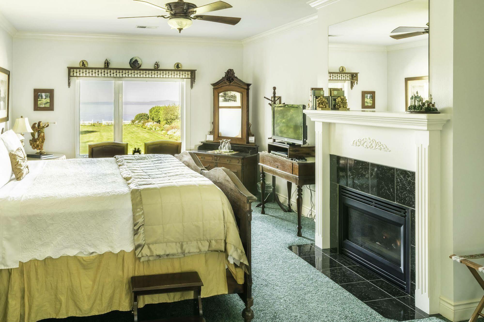ポート・エンジェルス Sea Cliff Gardens Bed & Breakfast エクステリア 写真
